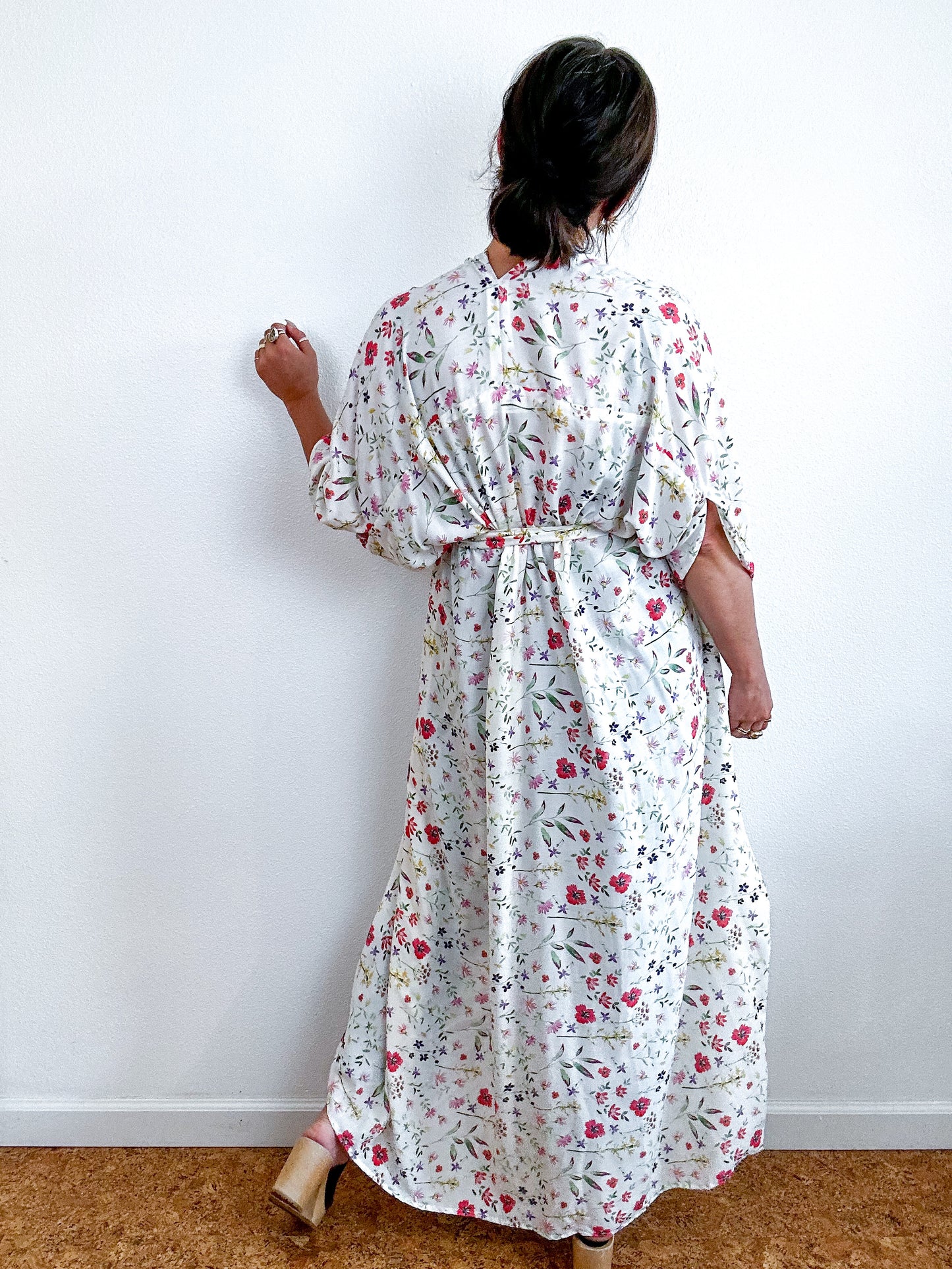 Print High Low Kimono White Wildflowers Challis