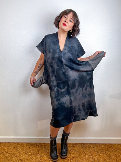 Hand-Dyed Knee Sweatshirt Smock Dress Charcoal Tie