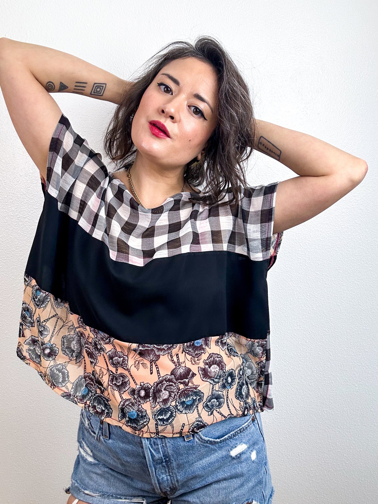 Scrappy Crop Gingham Peach Floral
