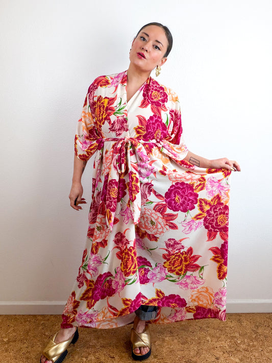 Print High Low Kimono Magenta Peony Bubble Crepe