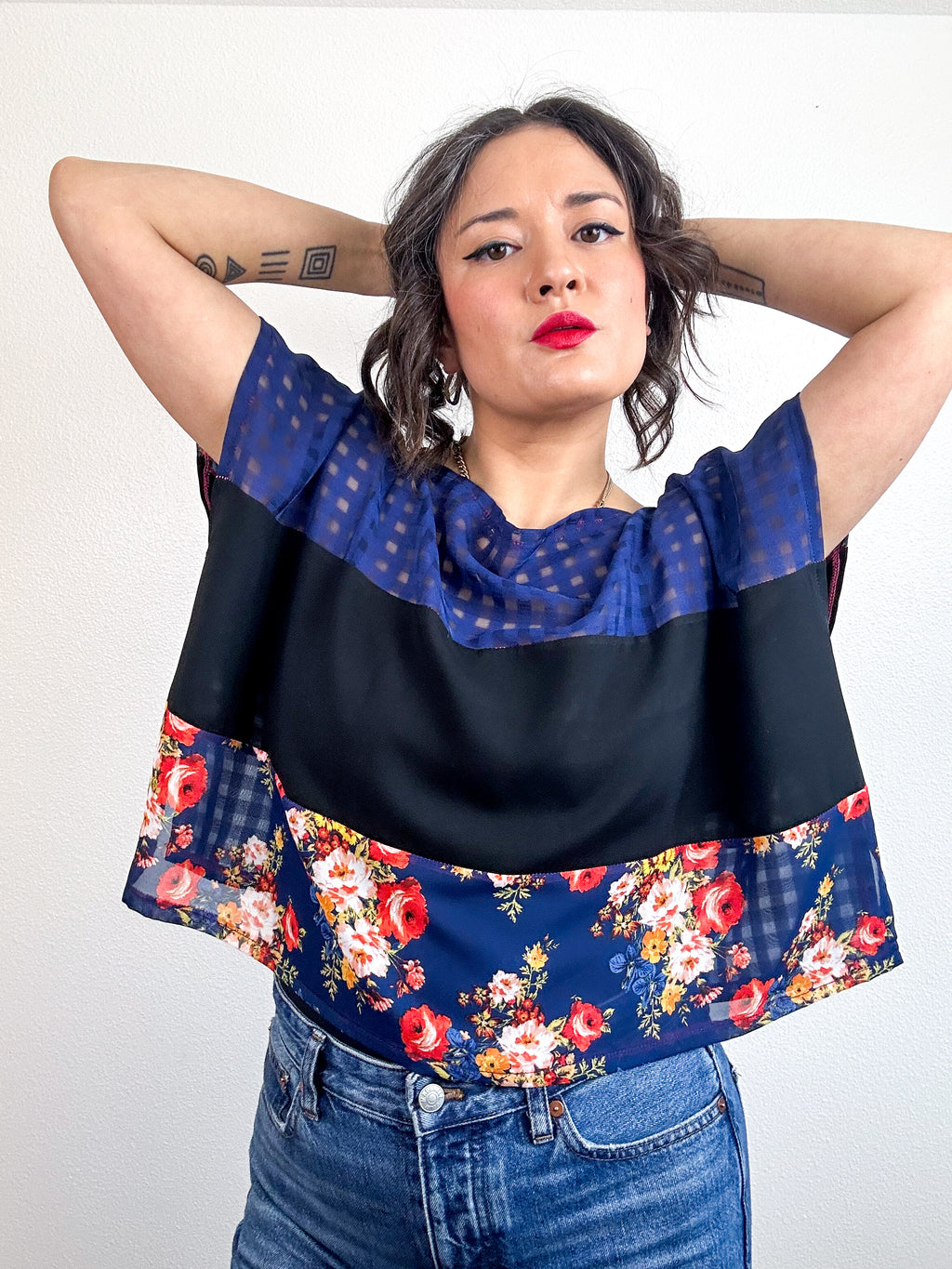 Scrappy Crop Navy Black Floral Gingham