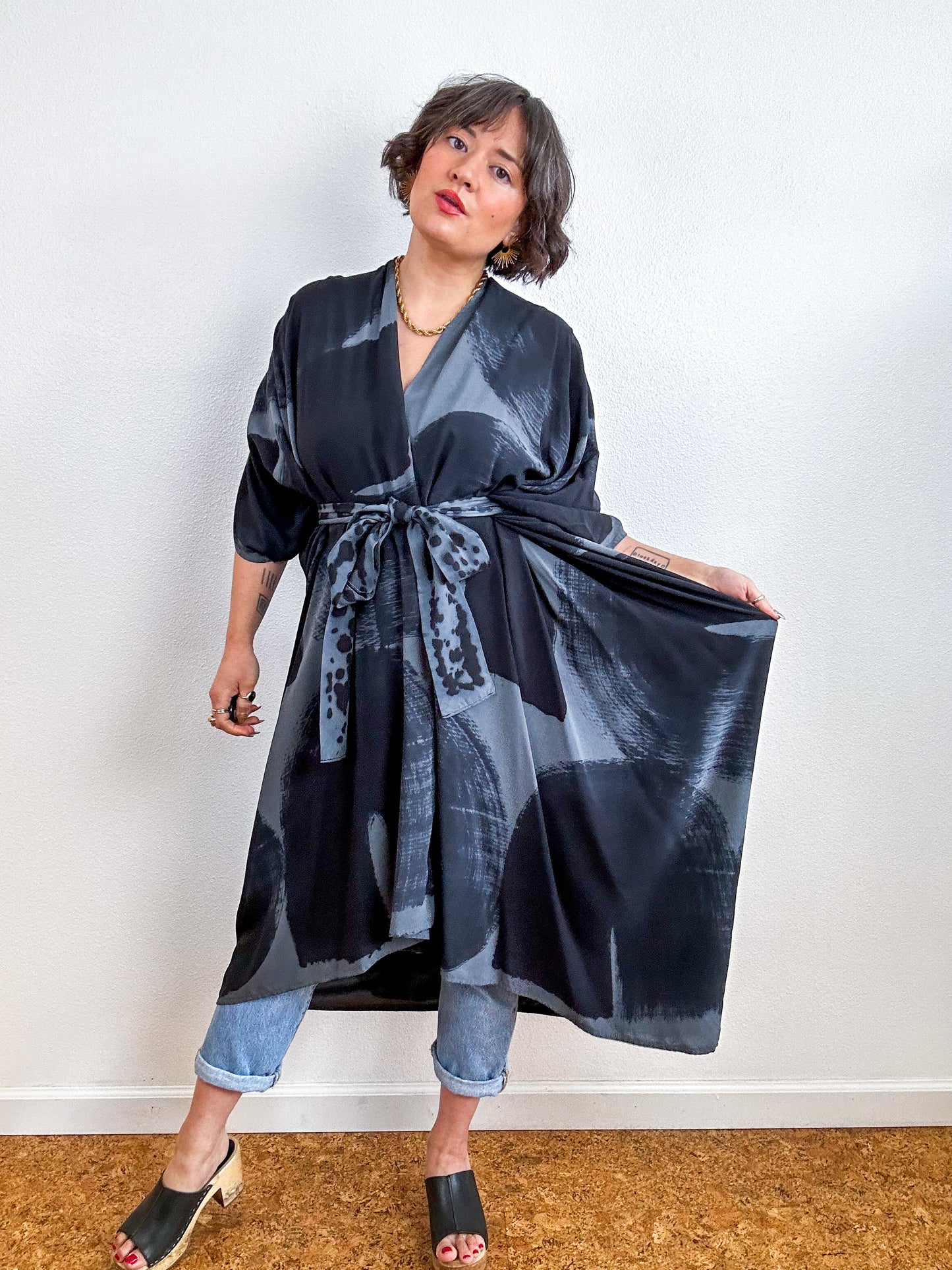 Hand-Dyed High Low Kimono Charcoal Black Arc