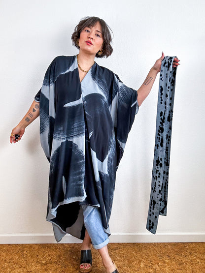 Hand-Dyed High Low Kimono Gray Black Arc