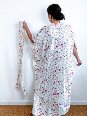 Print High Low Kimono White Wildflowers Challis