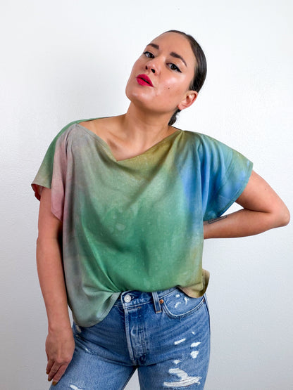 Hand-Dyed Bamboo Flip Crop Blue Green Bronze Coral Aura