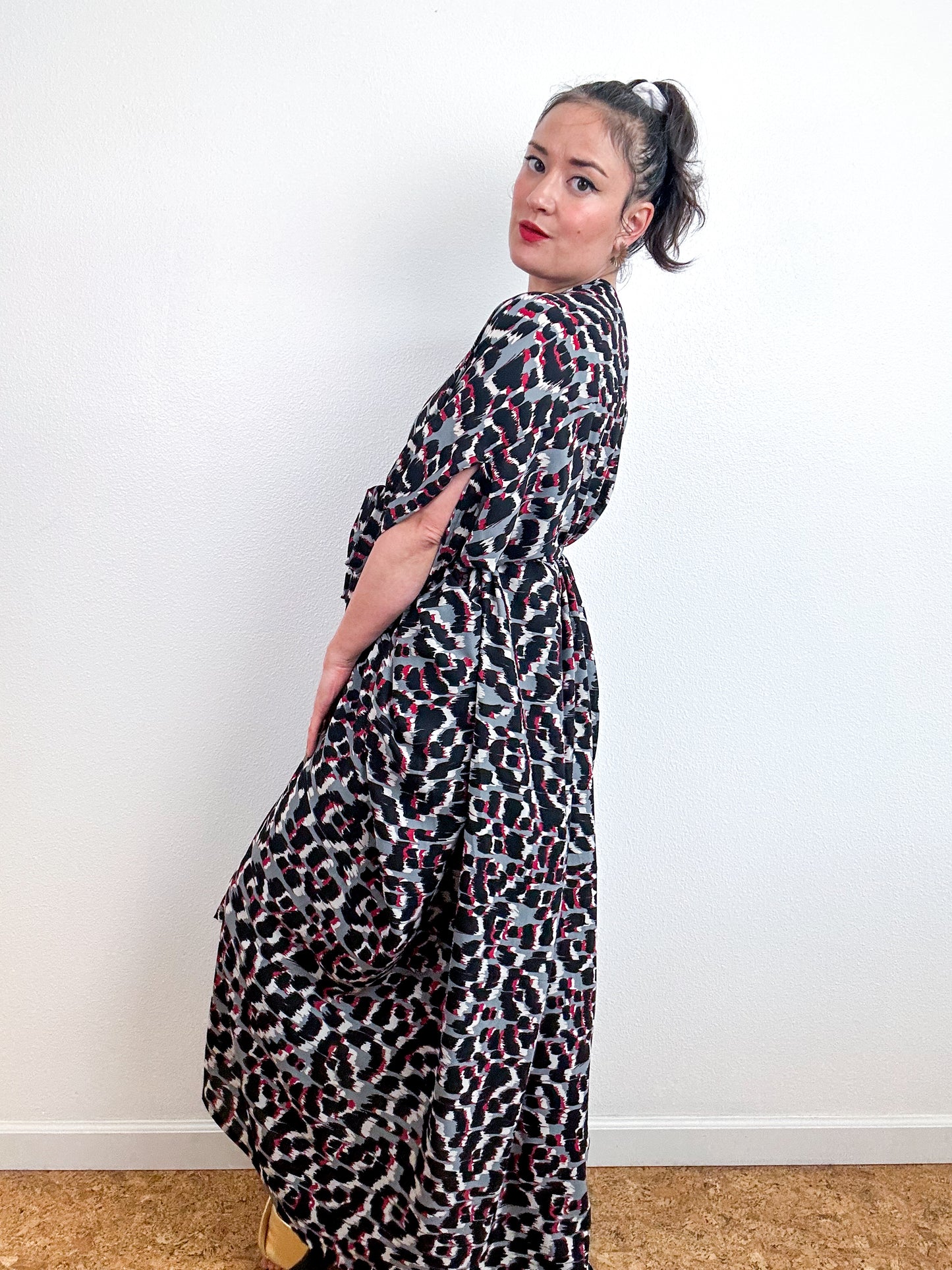 Print High Low Kimono Grey Red Abstract Georgette
