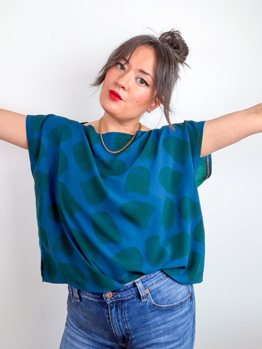 Hand-Dyed Bamboo Flip Crop Teal Turquoise Brushstrokes