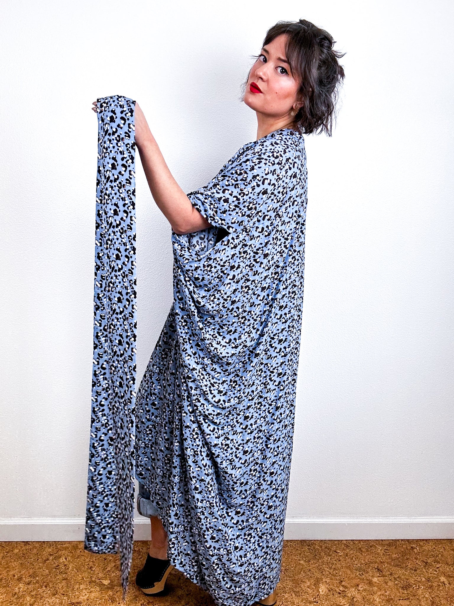 Print High Low Kimono Blue Leopard Challis
