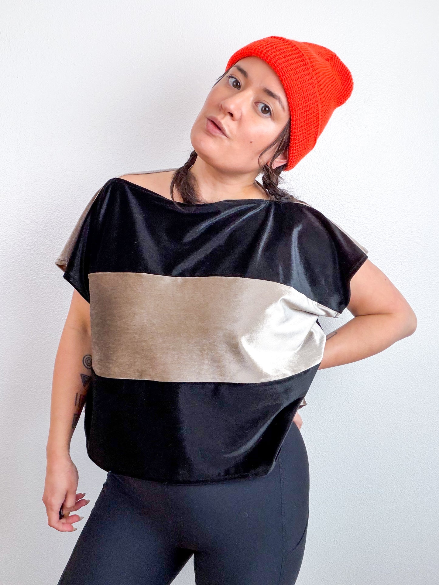 Velvet Flip Crop Black Silver