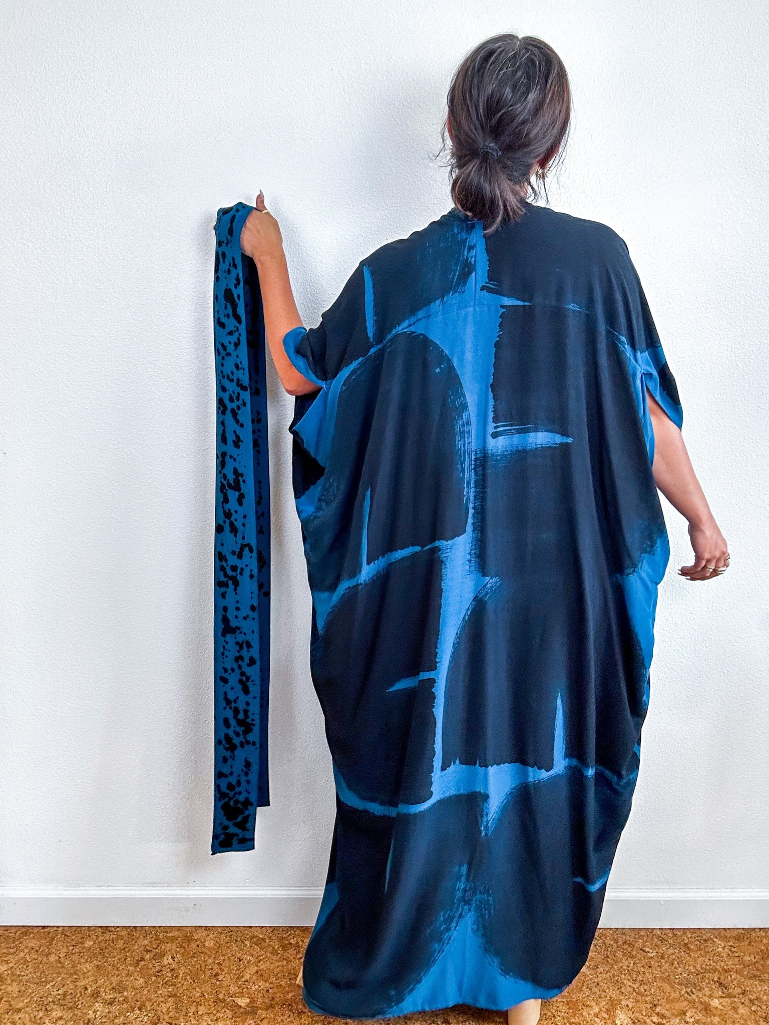 Hand-Dyed High Low Kimono Teal Black Arc