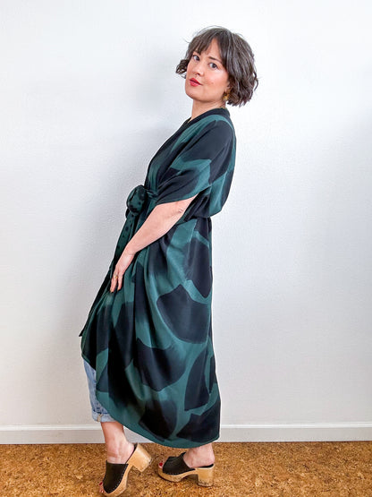 Hand-Dyed High Low Kimono Forest Black Brush