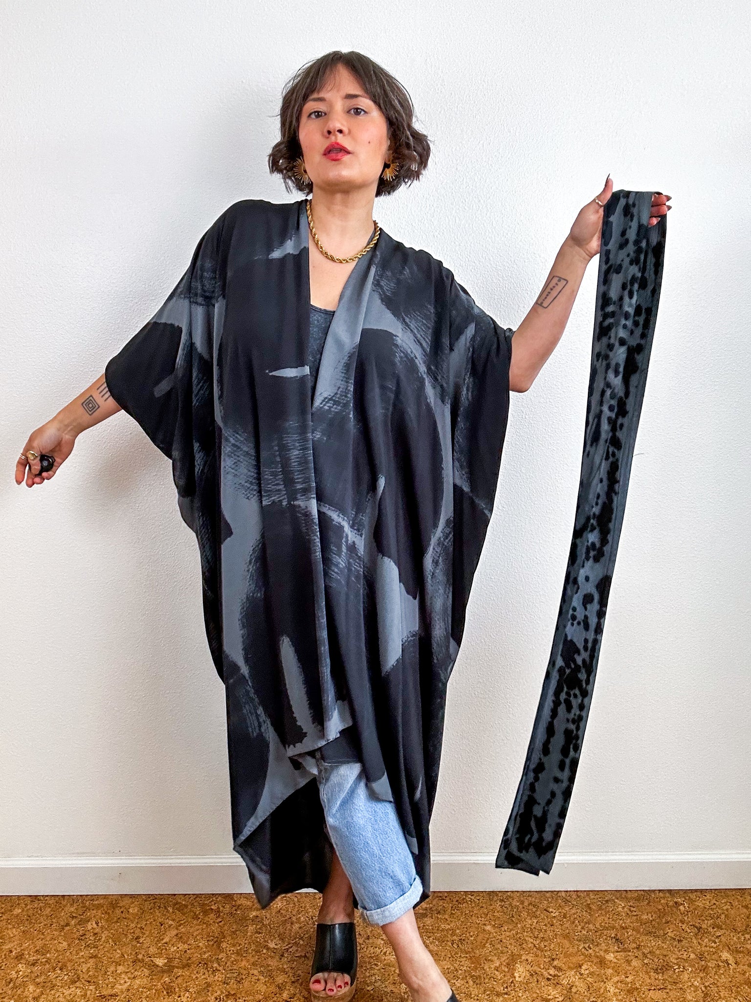 Hand-Dyed High Low Kimono Charcoal Black Arc