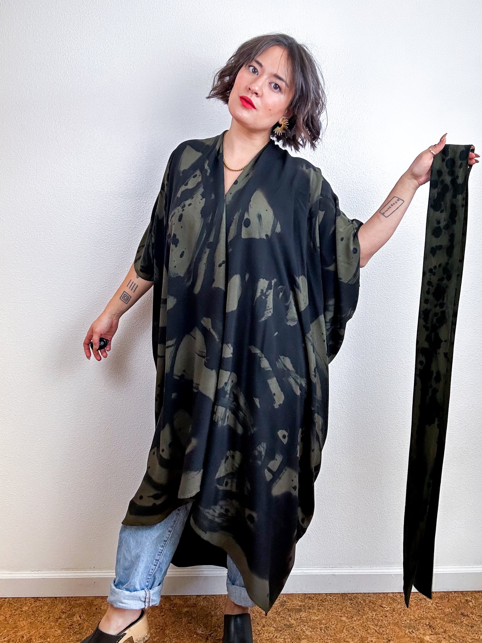 Hand-Dyed High Low Kimono Olive Black Sumi