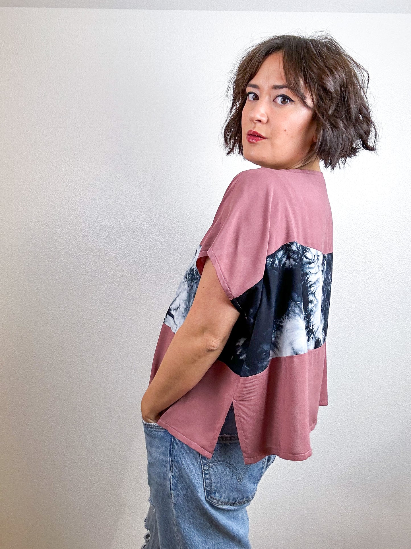Scrappy Crop Rose Black Tie Colorblock