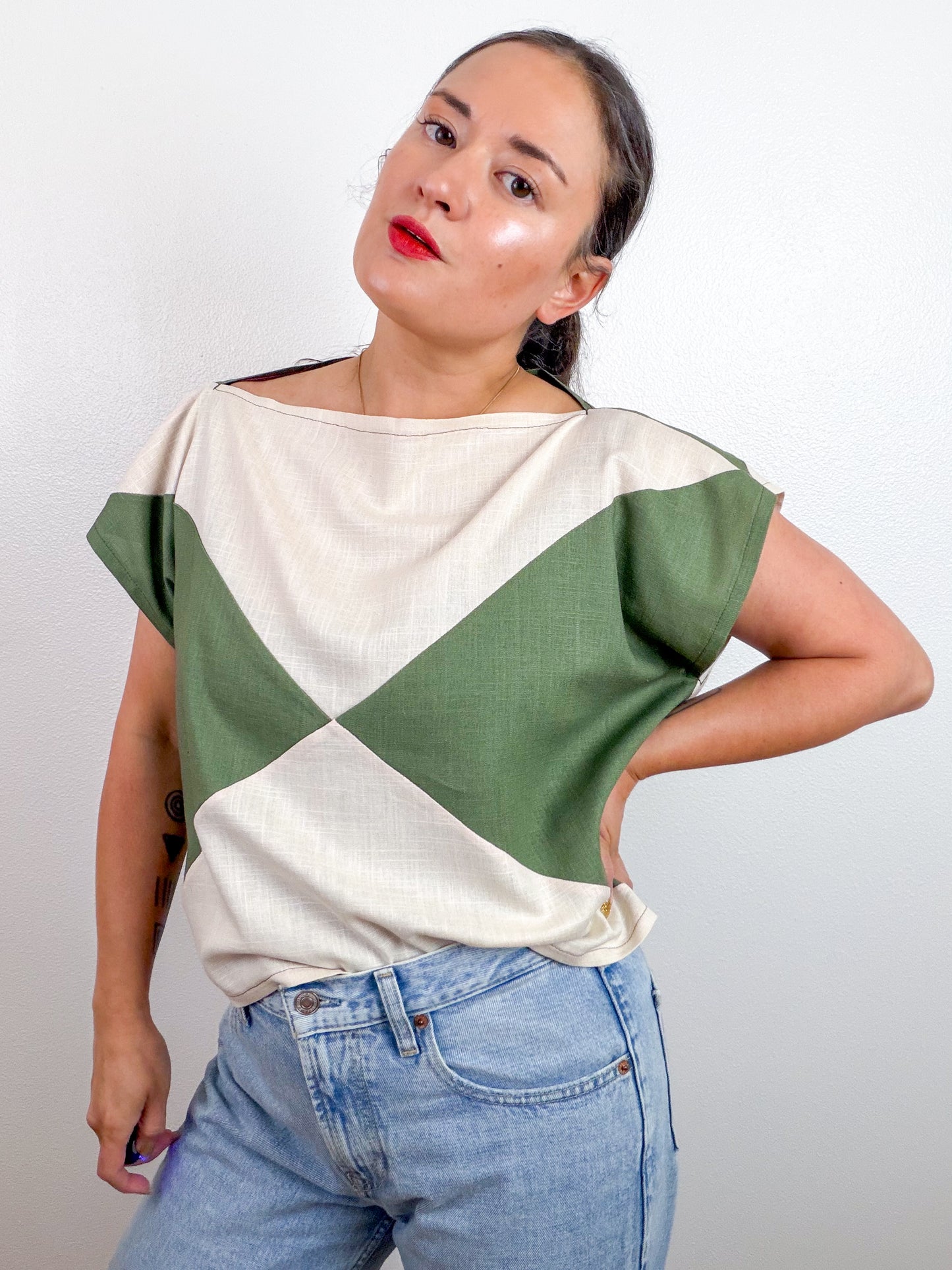 Linen Blend Flip Crop Olive Ivory