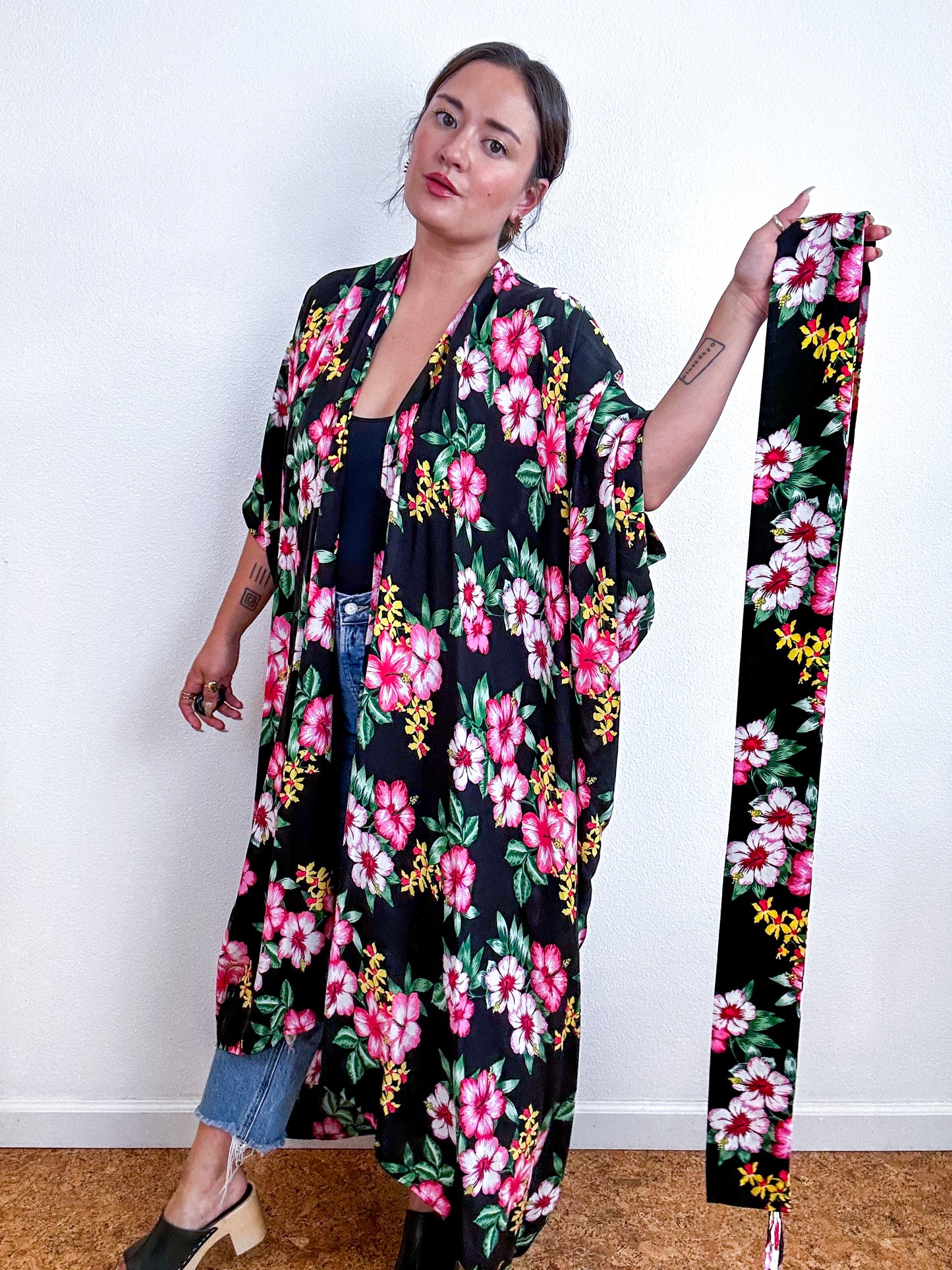 Print High Low Kimono Black Hibiscus Challis