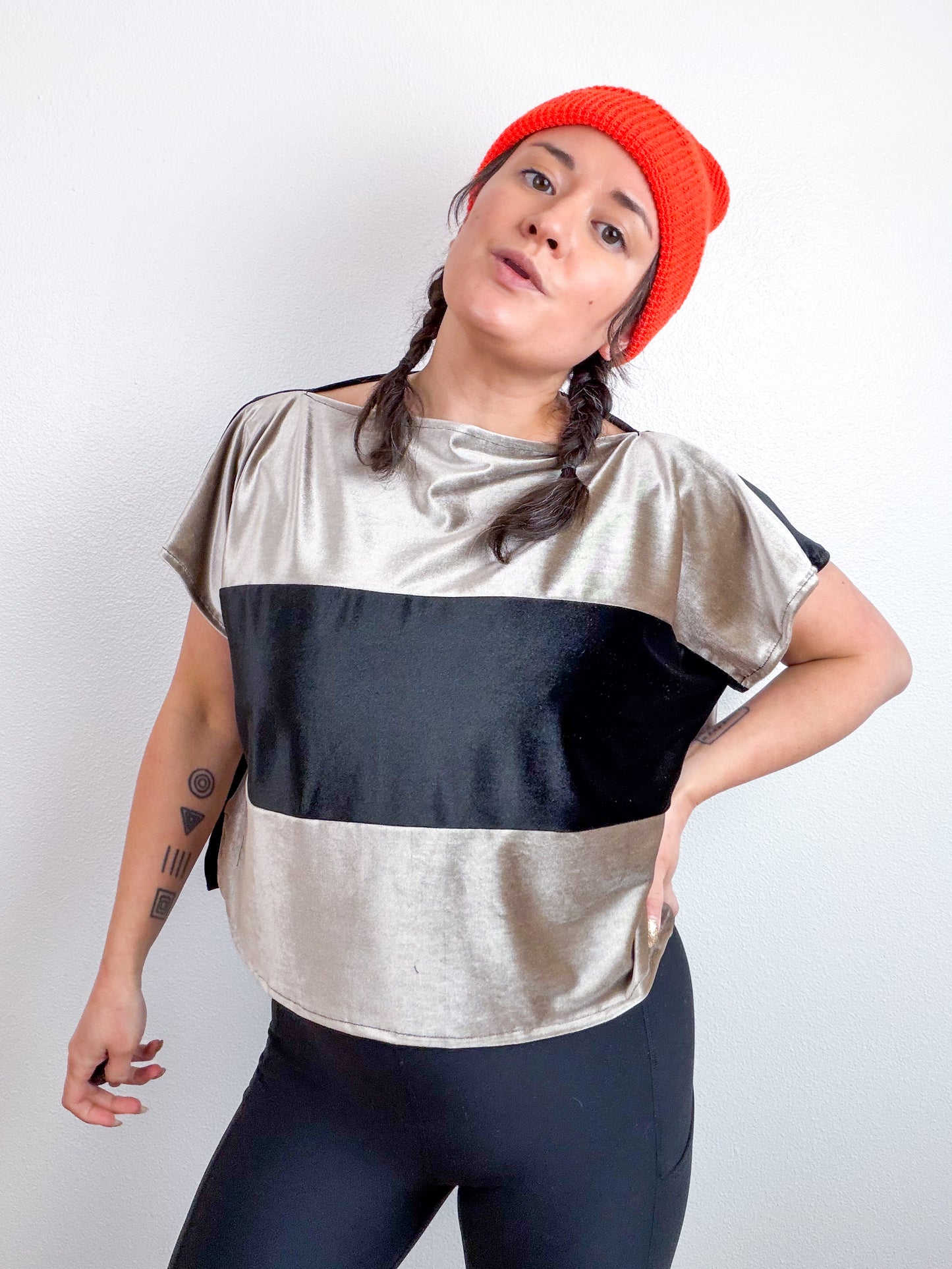 Velvet Flip Crop Black Silver