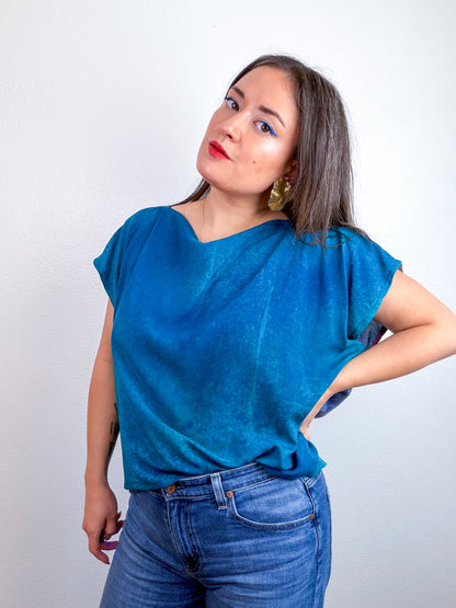 Hand-Dyed Bamboo Flip Crop Teal Blue Speckle