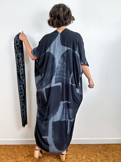 Hand-Dyed High Low Kimono Charcoal Black Arc
