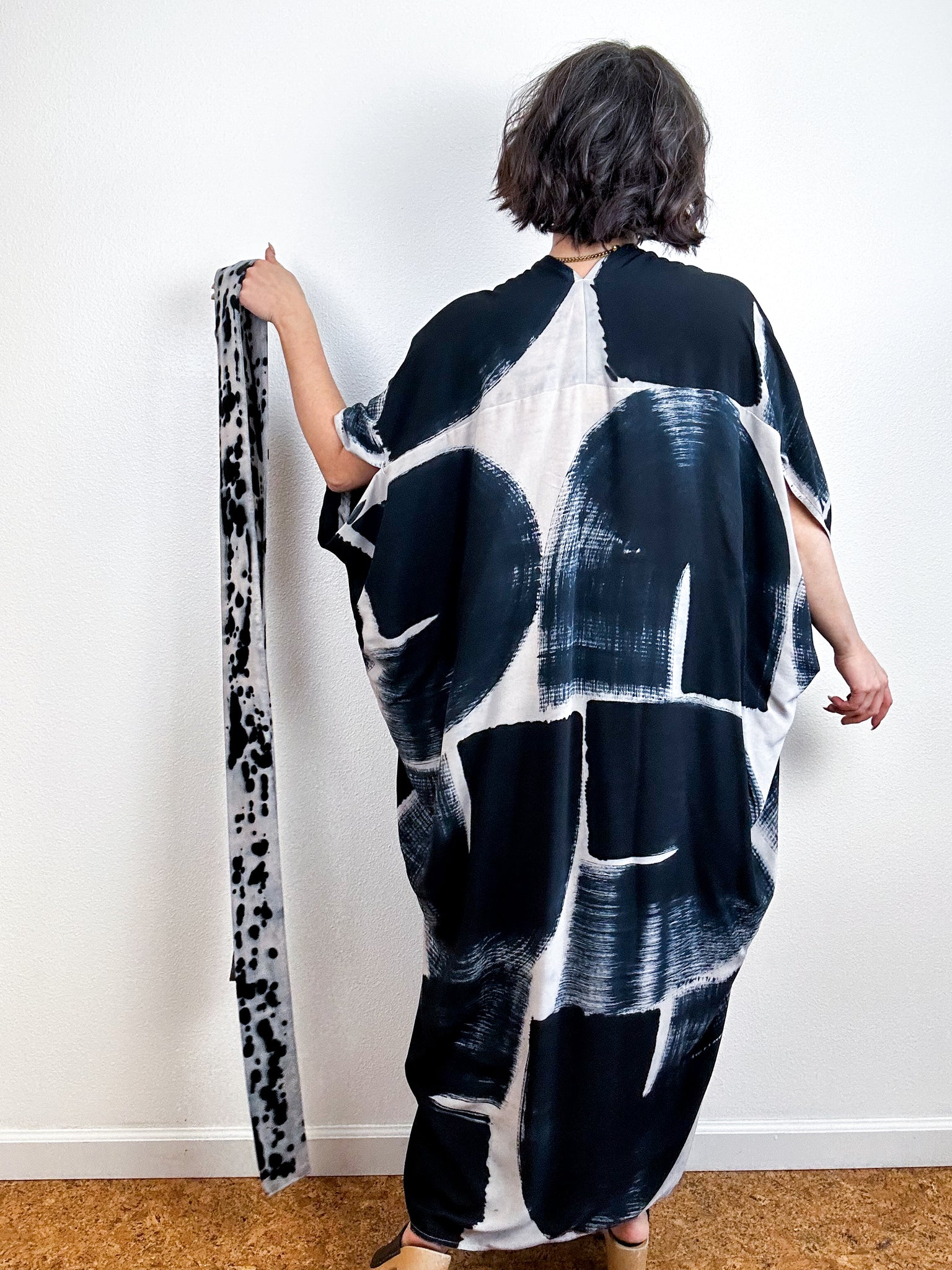 Hand-Dyed High Low Kimono Shell Black Brushstroke