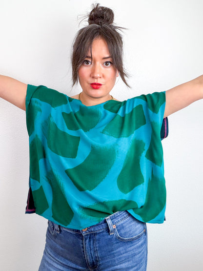 Hand-Dyed Bamboo Flip Crop Teal Turquoise Brushstrokes