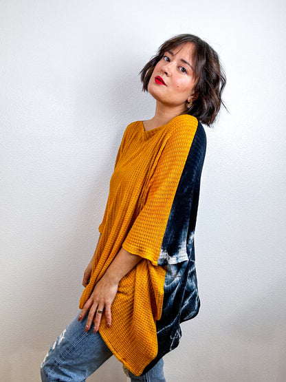 Oversize Flip Sweater Marigold Black Tie