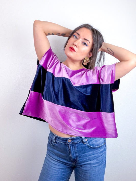 Velvet Flip Crop Navy Lavender
