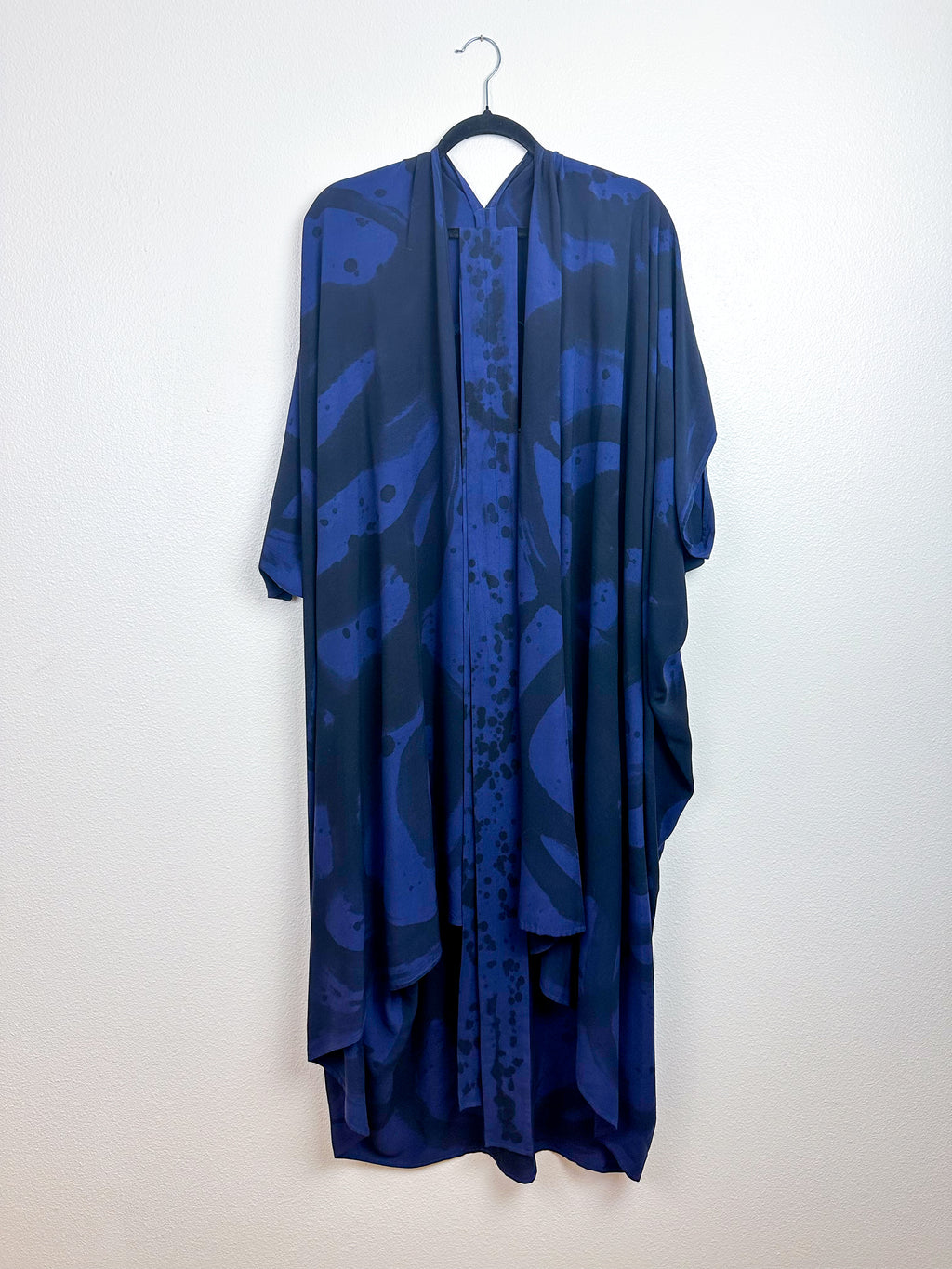 Hand-Dyed High Low Kimono Navy Black Sumi