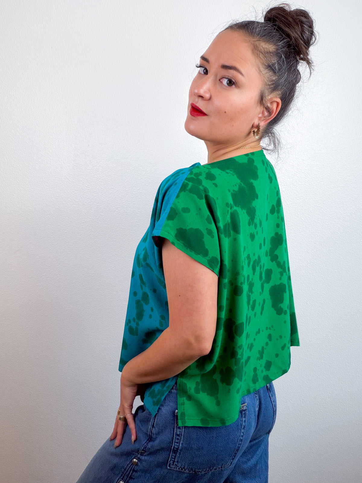 Hand-Dyed Bamboo Flip Crop Turquoise Green Speckle