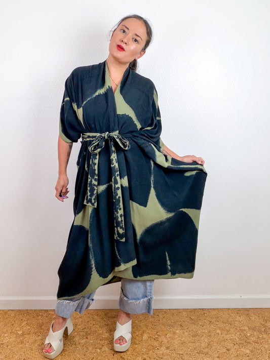 Hand-Dyed High Low Kimono Sage Black Arc