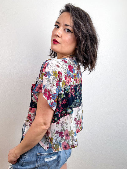 Scrappy Crop White Navy Mini Floral