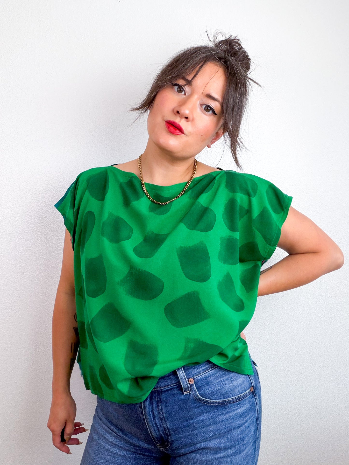 Hand-Dyed Bamboo Flip Crop Turquoise Green Brushstrokes