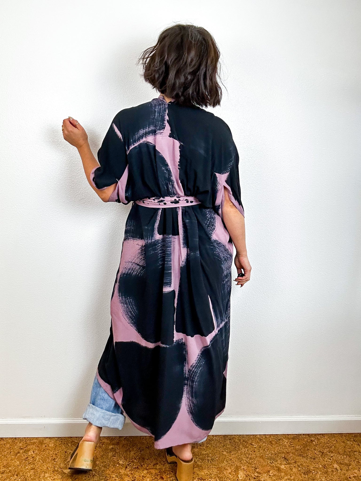 Hand-Dyed High Low Kimono Mauve Black Arc