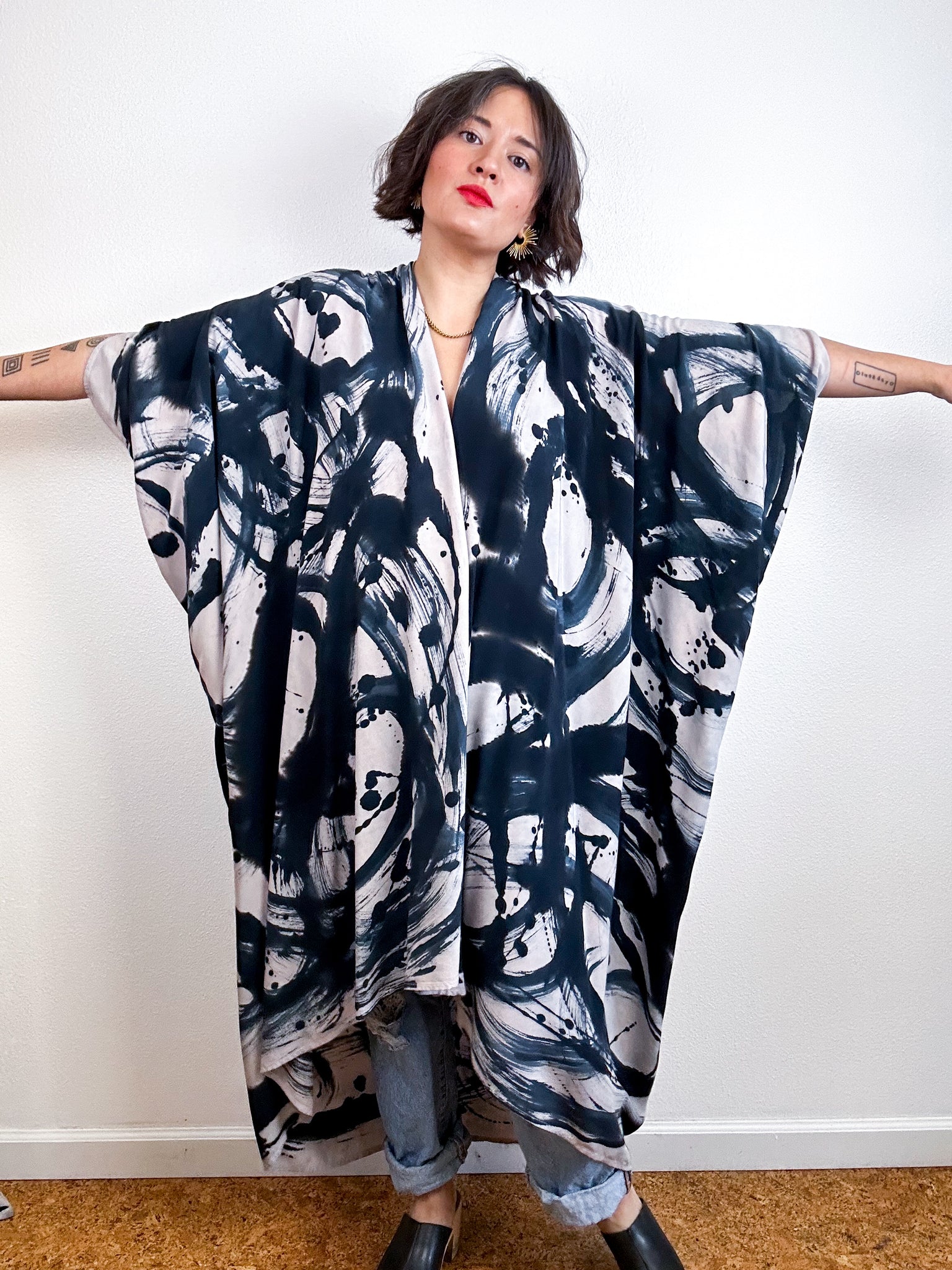 Hand-Dyed High Low Kimono Shell Black Sumi