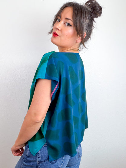 Hand-Dyed Bamboo Flip Crop Teal Turquoise Brushstrokes