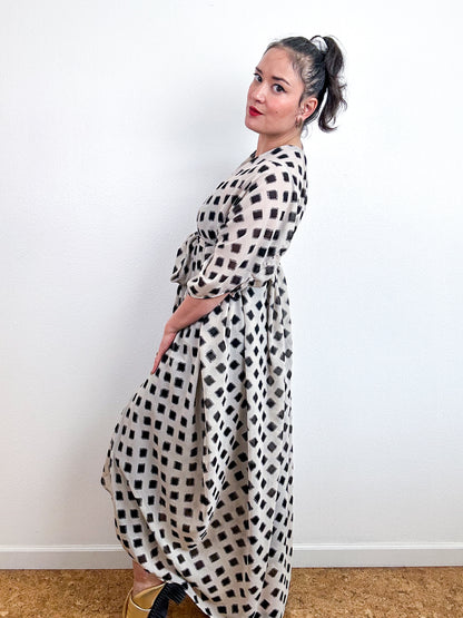 Print High Low Kimono Ivory Black Diamond Chiffon