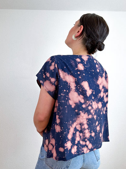 Bleach Speckle Crop Navy Peach