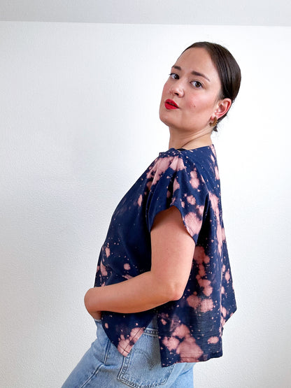 Bleach Speckle Crop Navy Peach
