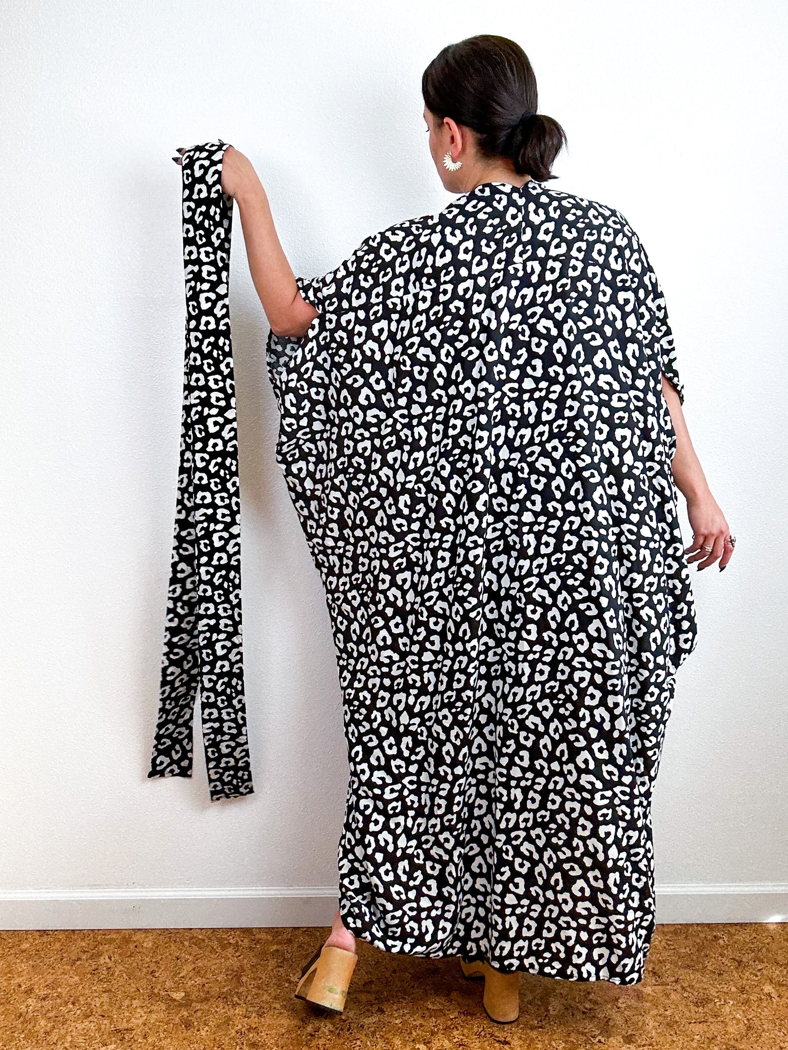 Print High Low Kimono Black White Leopard Challis