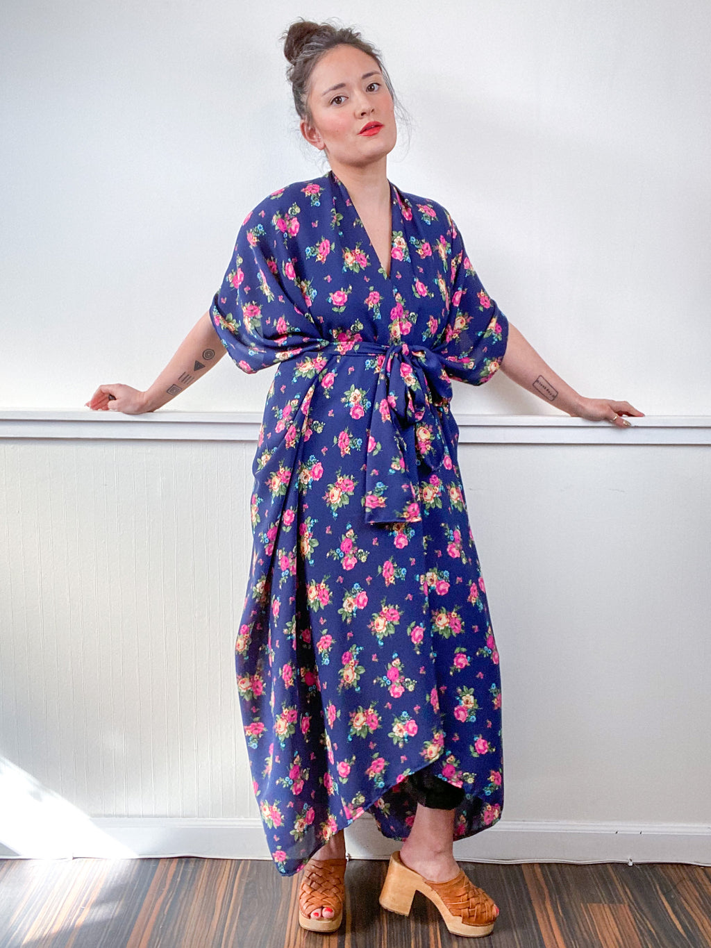 Print High Low Kimono Navy Pink Bouquet Satin