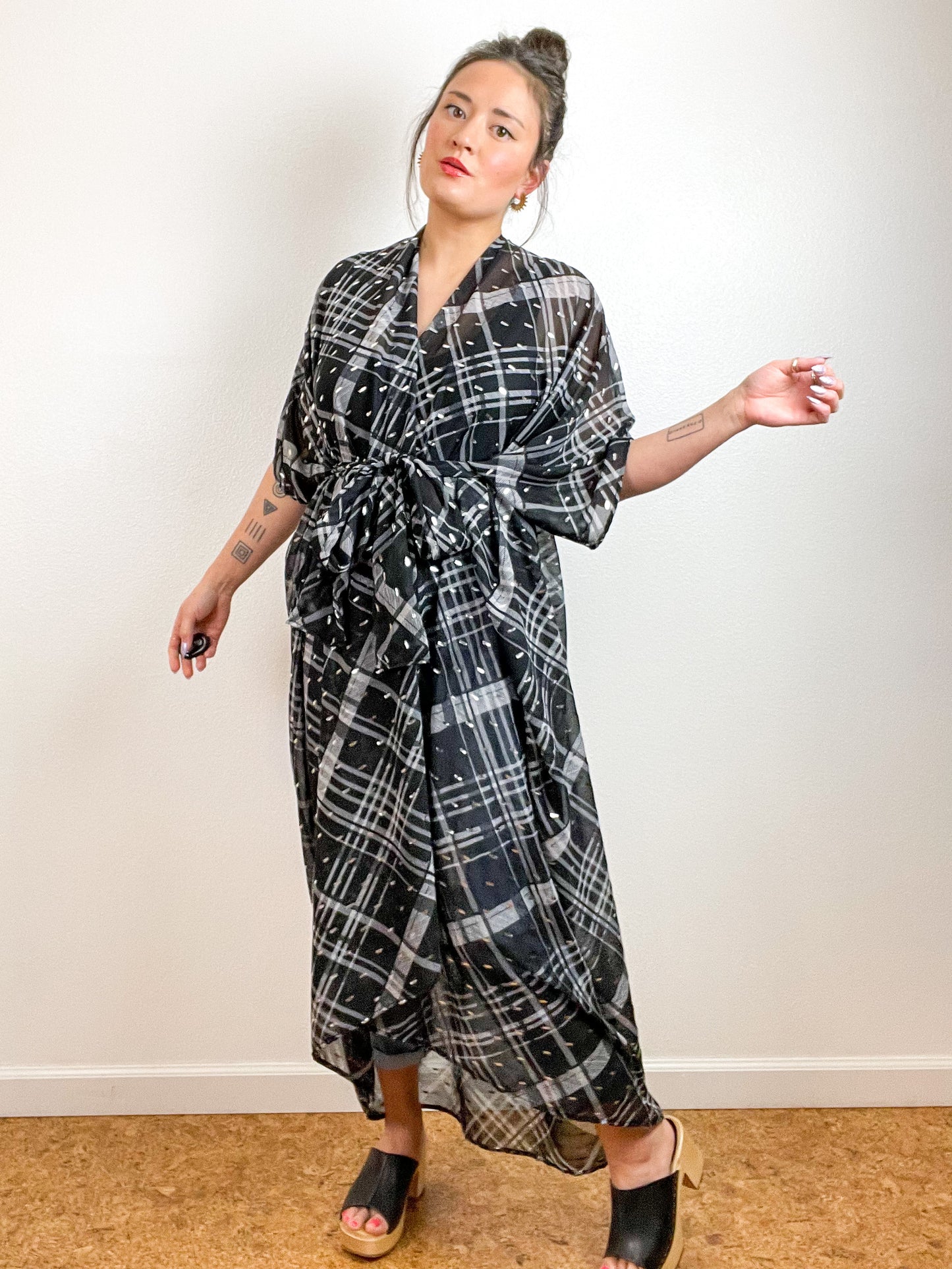 Print High Low Kimono Plaid Silver Chiffon