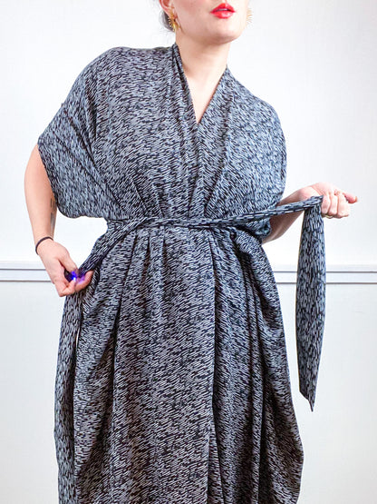 Print High Low Kimono White Black Lines Challis