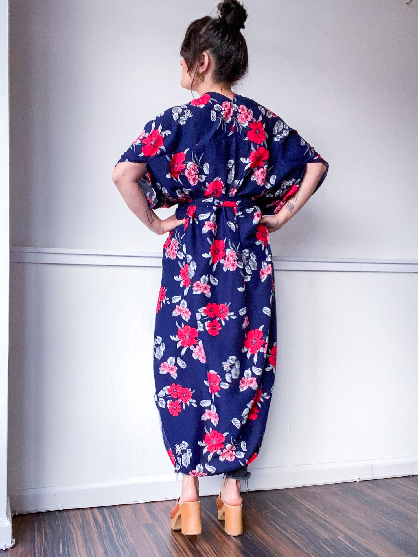 Print High Low Kimono Navy Red Floral