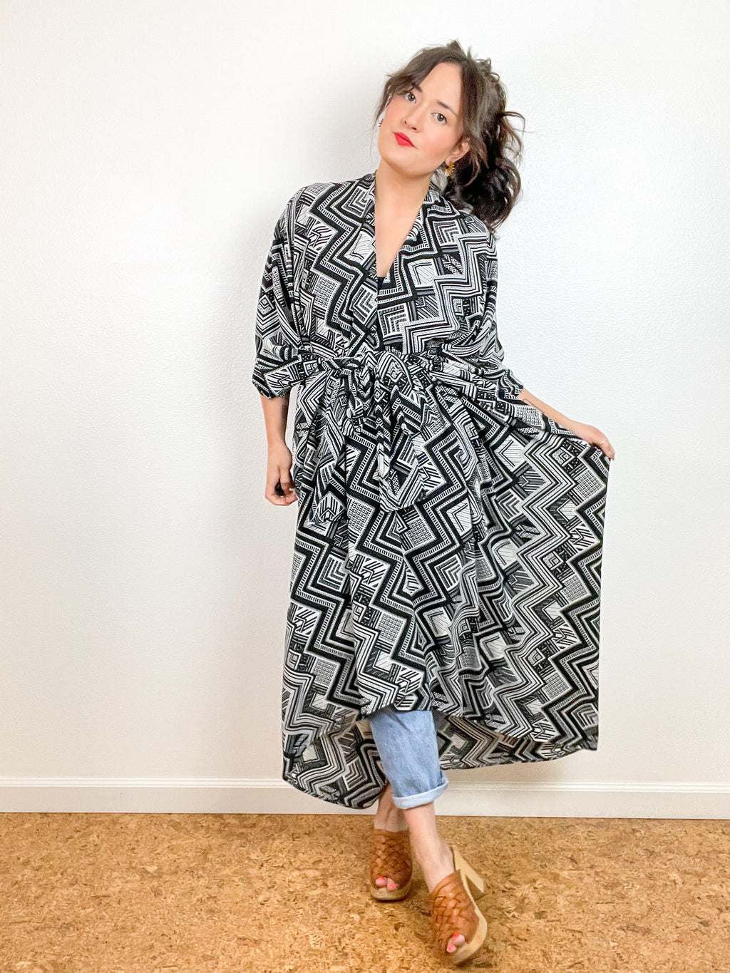 Print High Low Kimono Black White Chevron Bubble Crepe