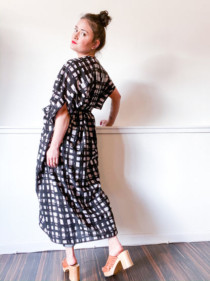 Print High Low Kimono Black White Windowpane