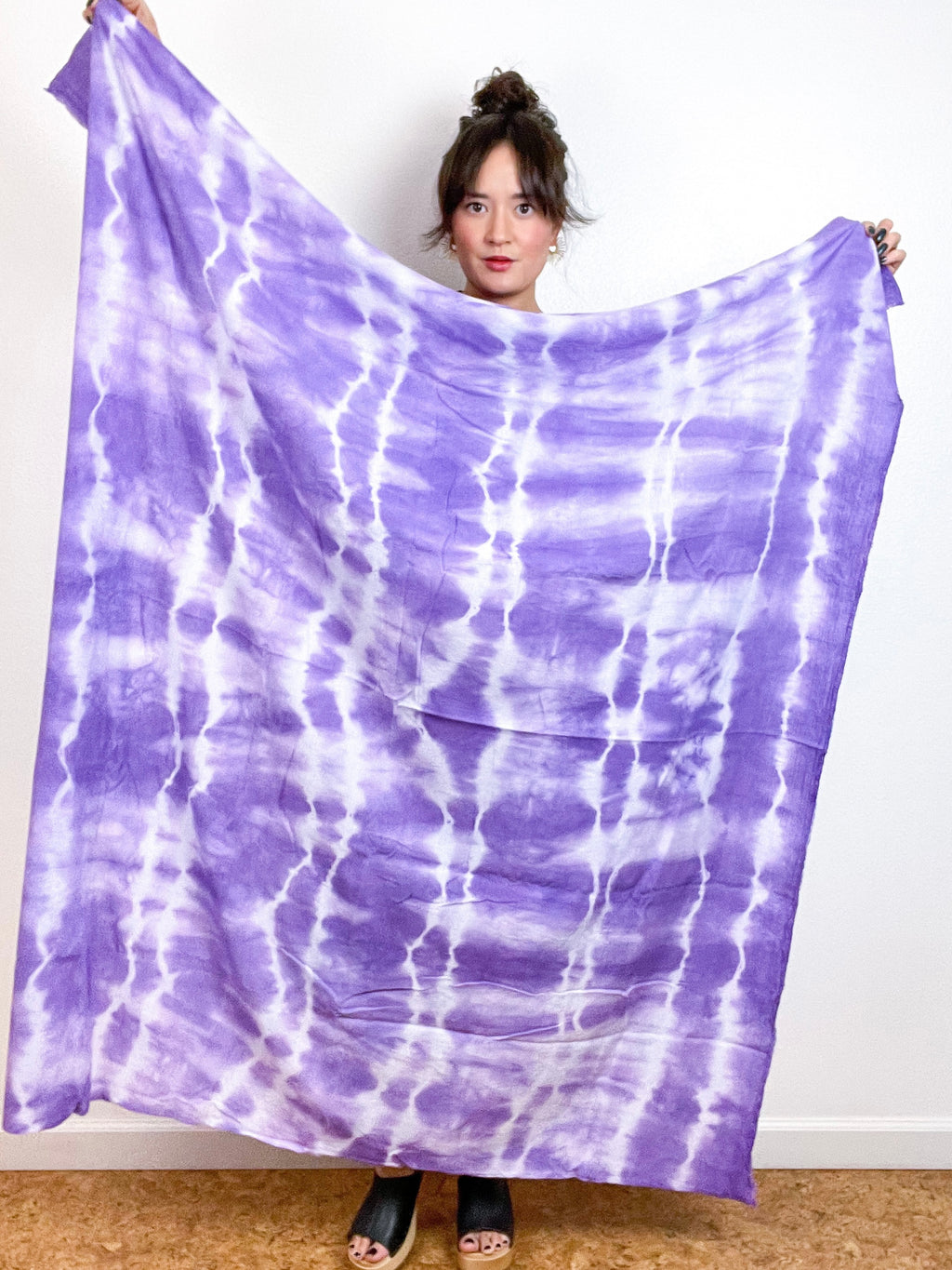 Hand-Dyed Gauze Blanket Scarf Orchid Lines