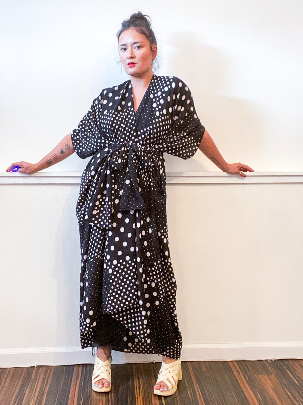 Print High Low Kimono Black White Multi Dots Bubble Crepe