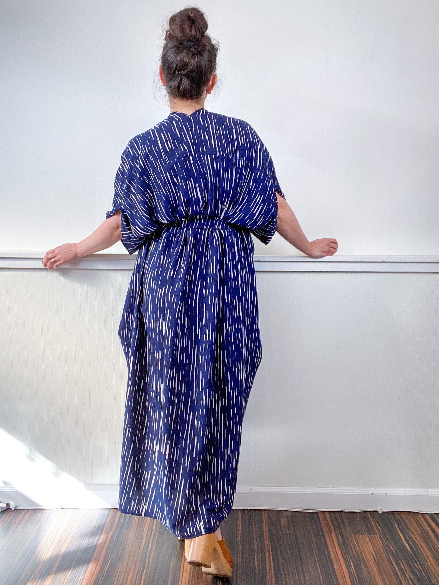 Print High Low Kimono Navy Lines Challis