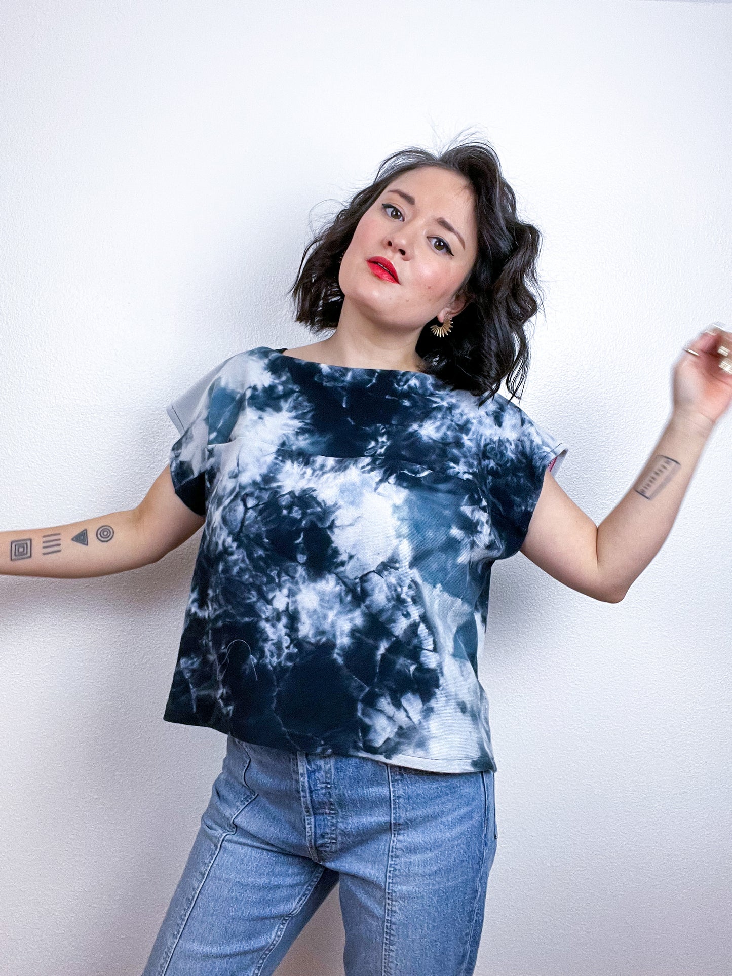 Hand-Dyed Sweater Knit Crop Black Tie