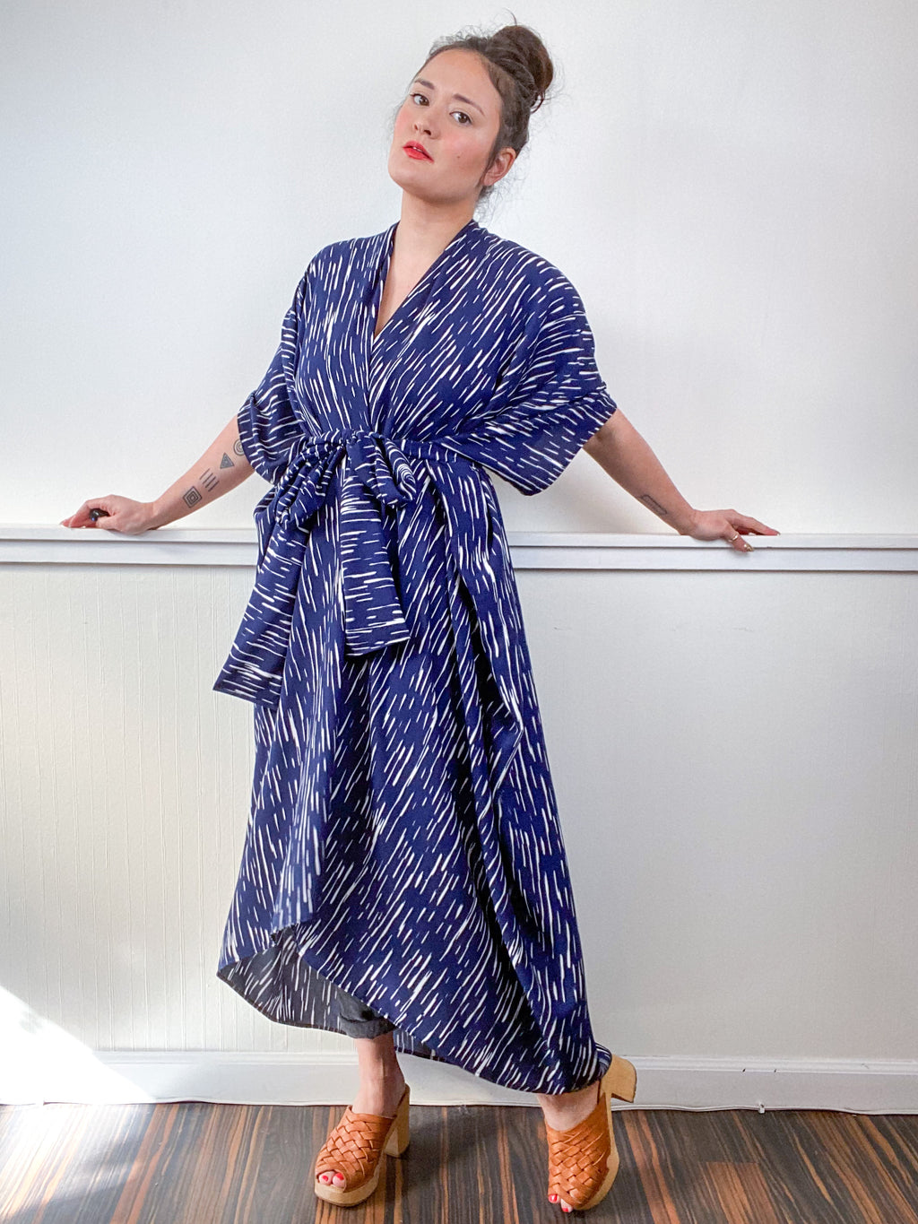 Print High Low Kimono Navy Lines Challis